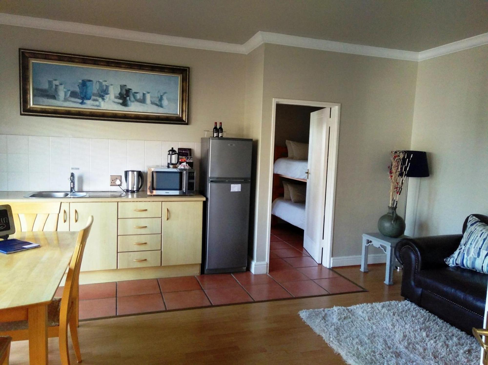 Casa Mia Guesthouse Table View Bagian luar foto