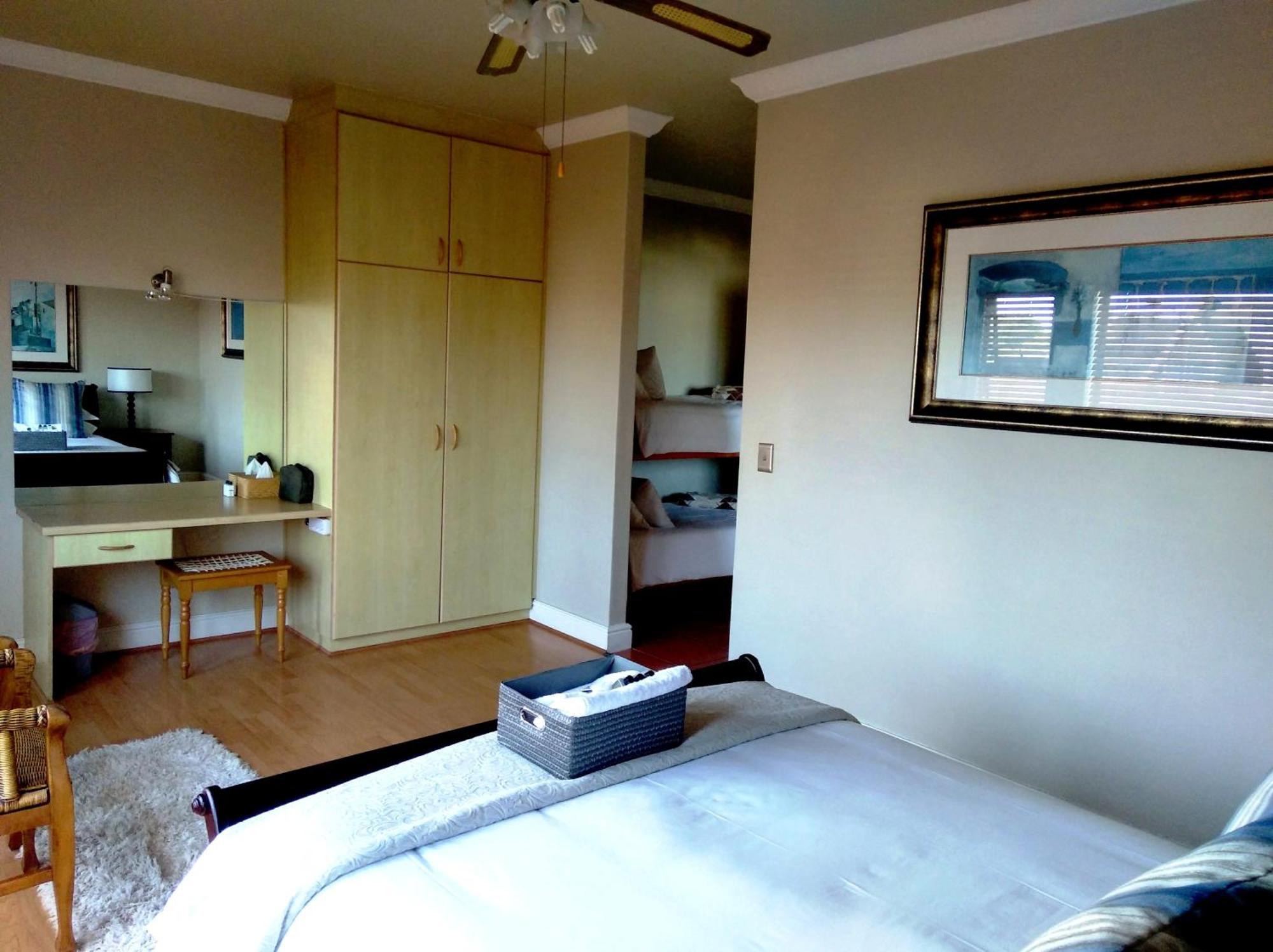Casa Mia Guesthouse Table View Bagian luar foto