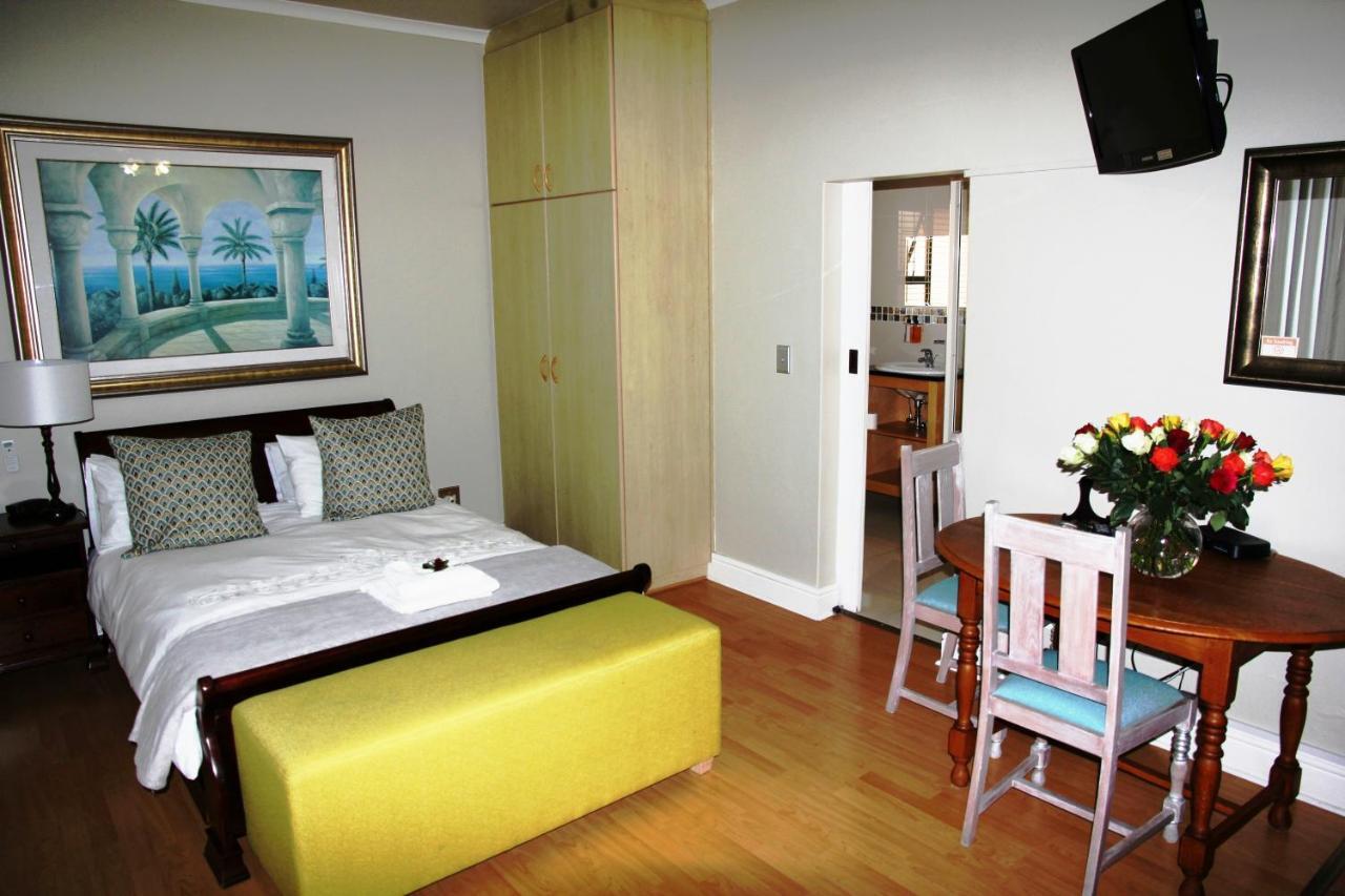 Casa Mia Guesthouse Table View Bagian luar foto